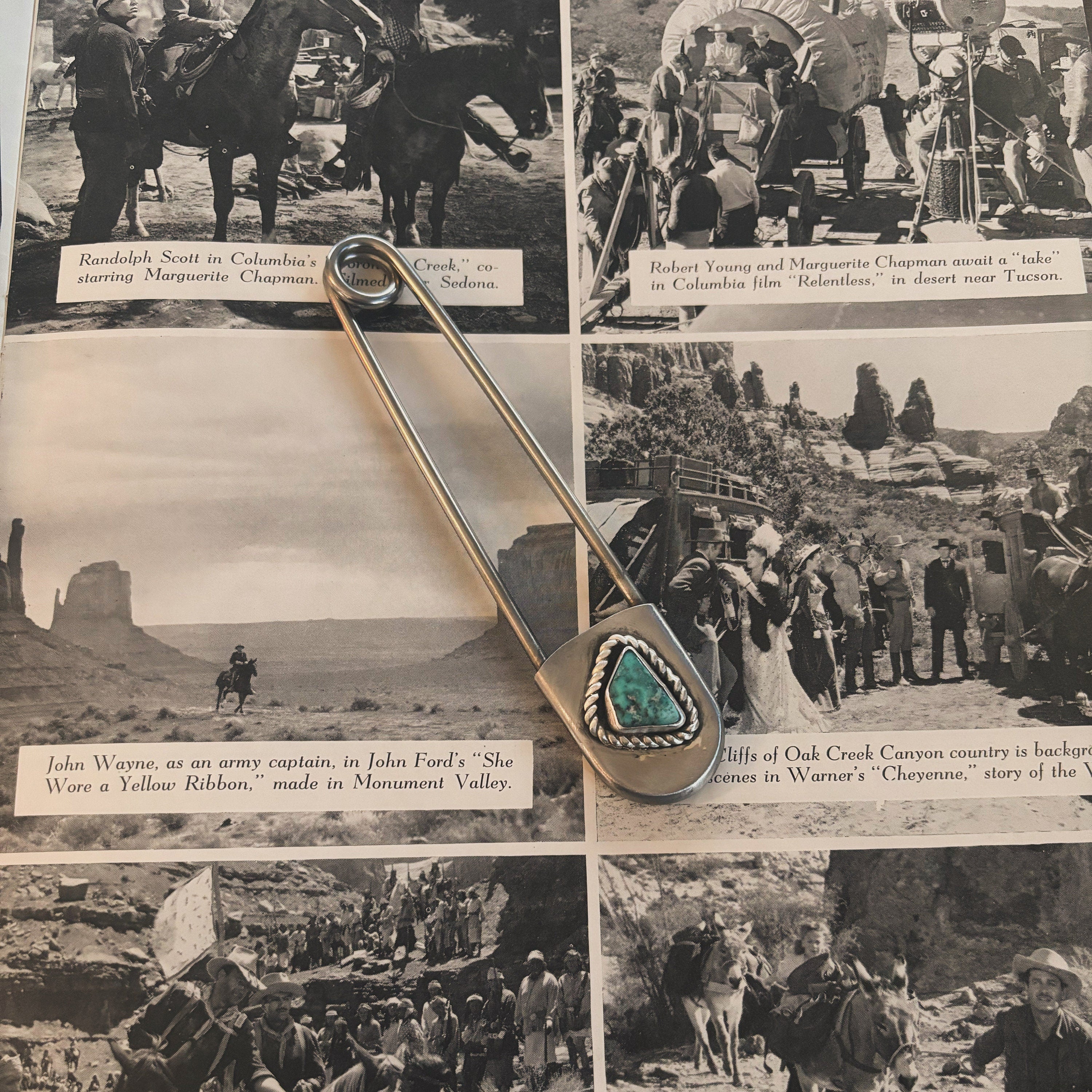 ✙ Jumbo Turquoise Safety