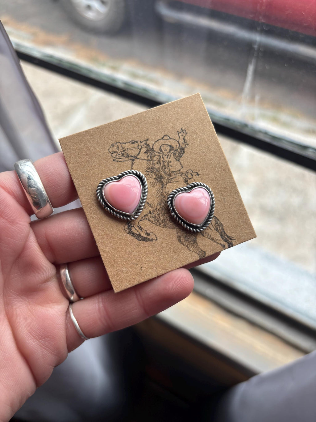✙ Sterling Pink Conch Heart Stud Earrings