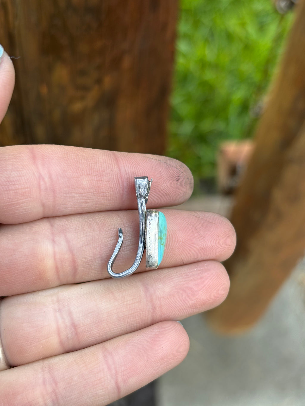 Horseshoe Nail Brim Clip